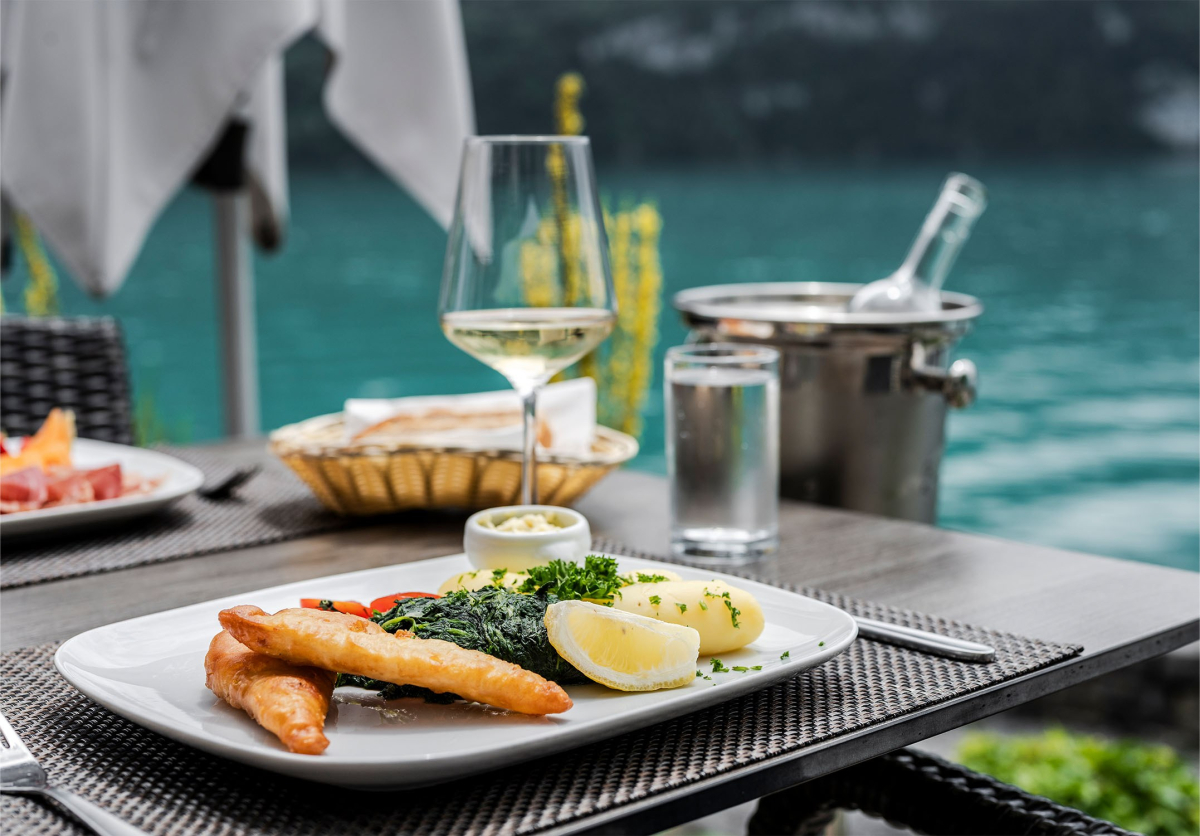 Lakeside restaurant Löwen