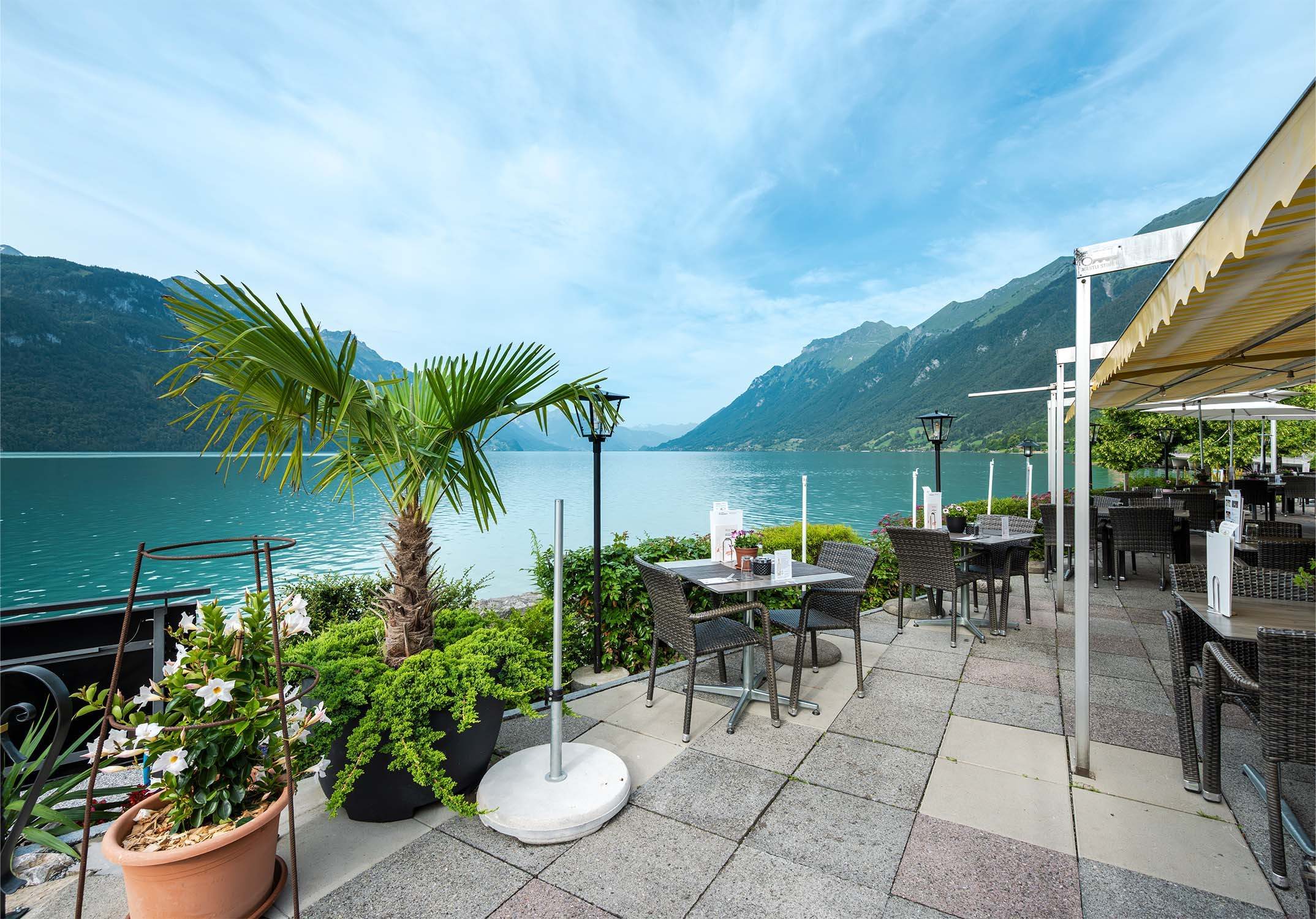 Terrasse loewen hotel brienzerburli brienz 01