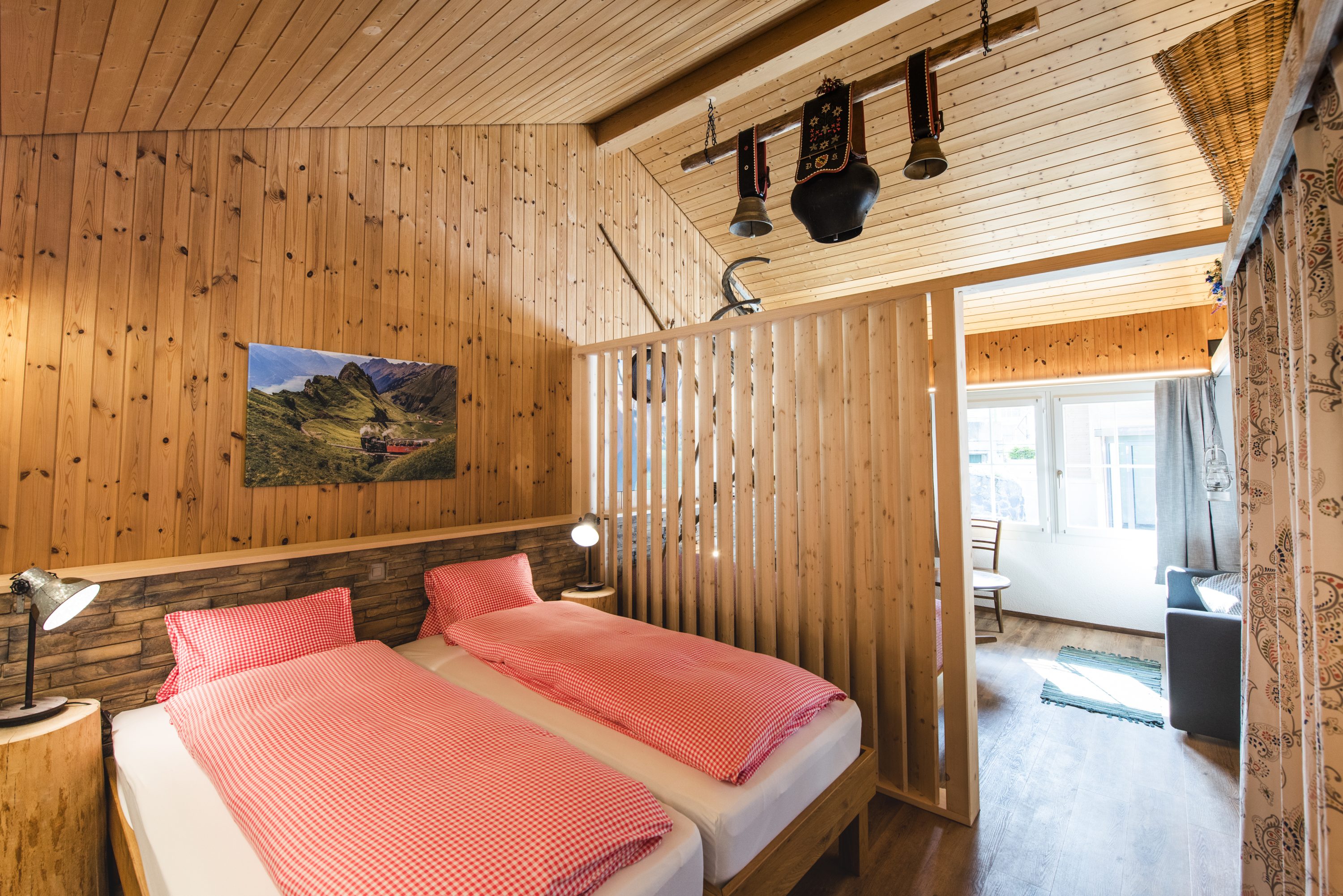 2025 Edelweiss Loft Schlafzimmer 2